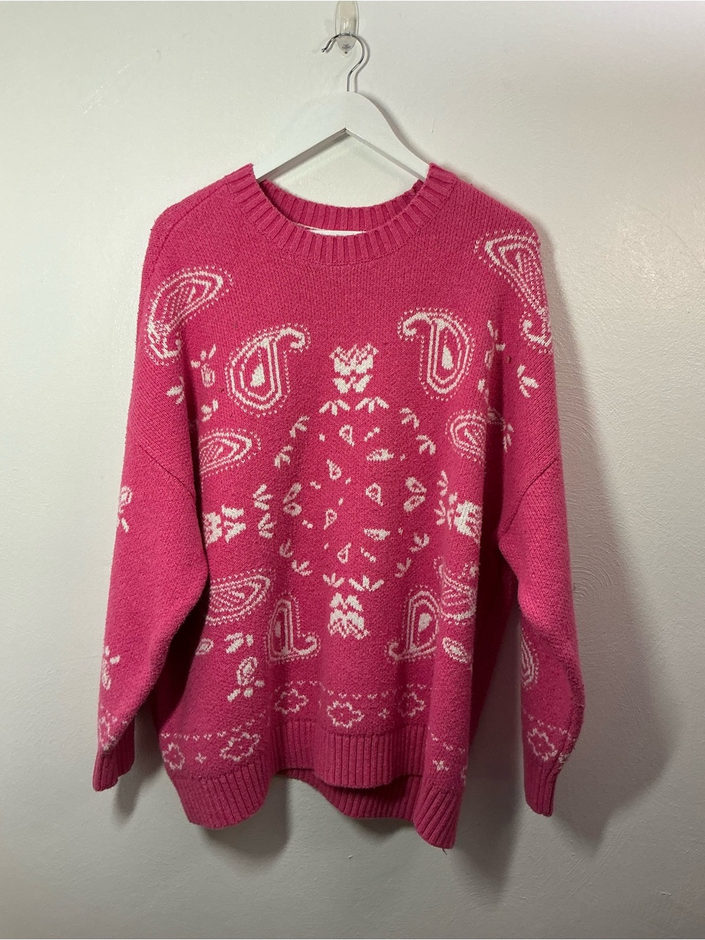 American Eagle Outfitters Hot Pink Paisley-Print Crewneck Sweater Size XL